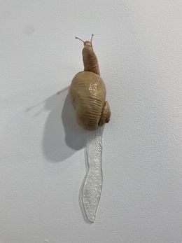 Sculpture, Series Snails whit French nails 1 - Silk, wire, plastic, paint, latex, wood and clay (1), Lena Widmann