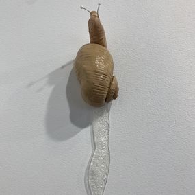 Sculpture, Series Snails whit French nails 1 - Silk, wire, plastic, paint, latex, wood and clay (1), Lena Widmann