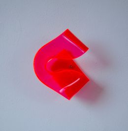 Sculpture, Neonroter Kringel I, Selçuk Dizlek