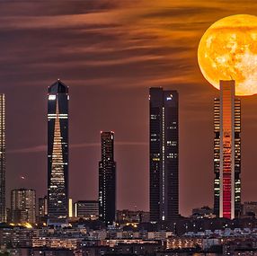 Photography, Tours de la Lune Acanto 3 - Jazzy Moons, José María & Jazzy Moon