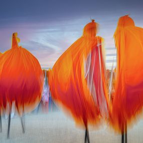 Gemälde, 06 - Dancing stilt walkers / Potsdam 1, Sabine Winnemuth