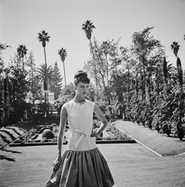 Photography, Gretchen Van de Kamp Ward In Gustave Tassell, Slim Aarons