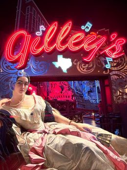 Photography, Las Vegas - Budapest / Série SuperPOPsitions, Amandine André
