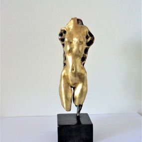 Escultura, Support, Lyubka Kyrilova