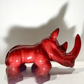 Sculpture, Mini Rhino Rouge, Gite