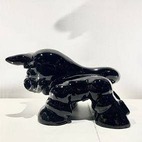 Sculpture, Taureau Noir, Gite