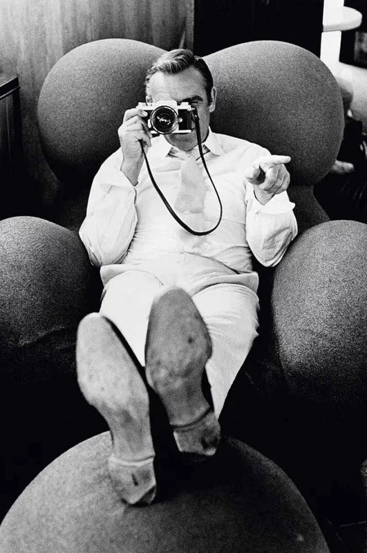 Terry O'Neill, Sean Connery with Camera (S) Terry O'Neill, Sean Connery with Camera (S)