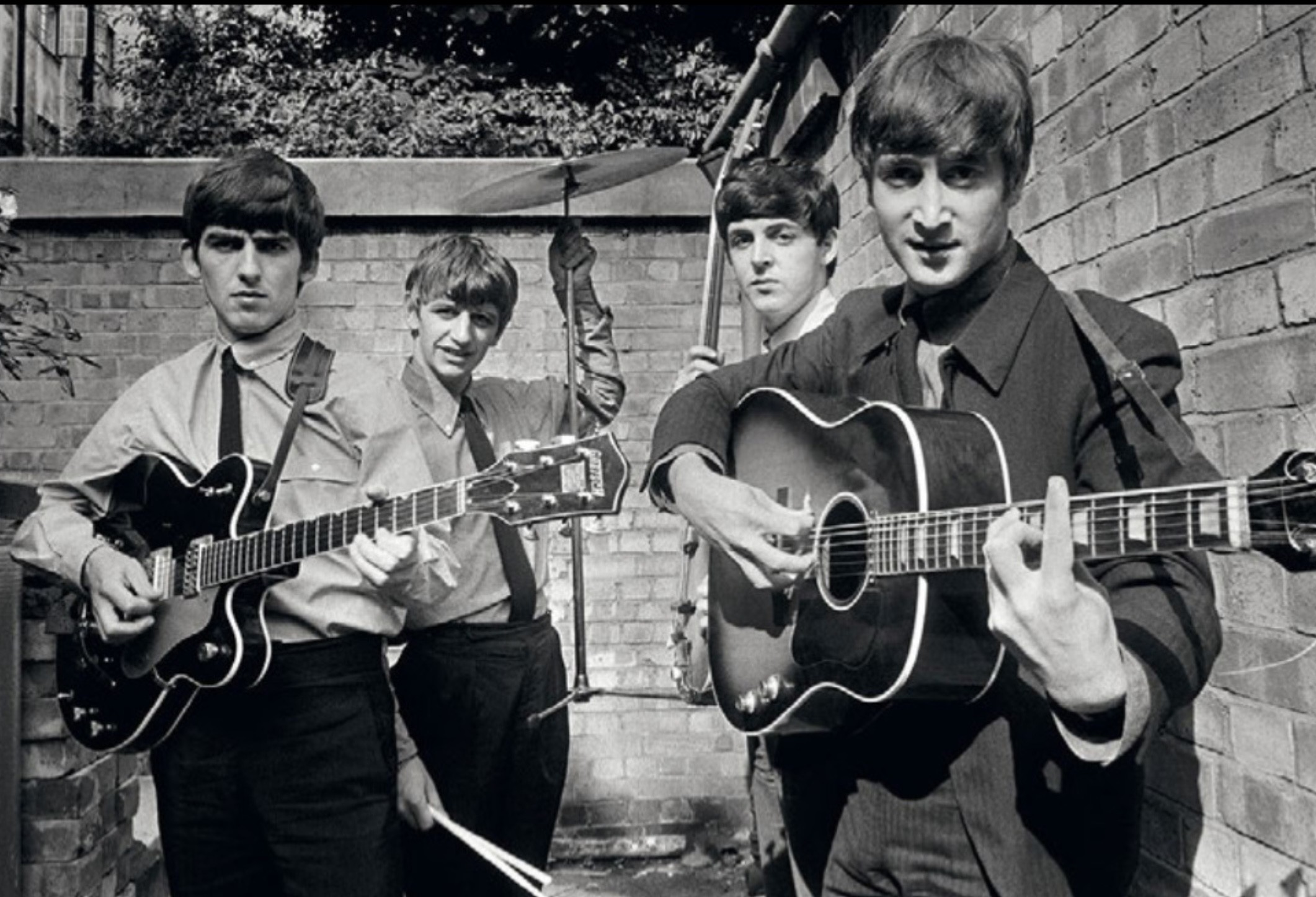 Terry O'Neill, The Beatles At Abbey Road (L) Terry O'Neill, The Beatles At Abbey Road (L)