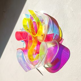 Skulpturen, Kringel Dichroic / Neongrün-Neonpink, Selçuk Dizlek