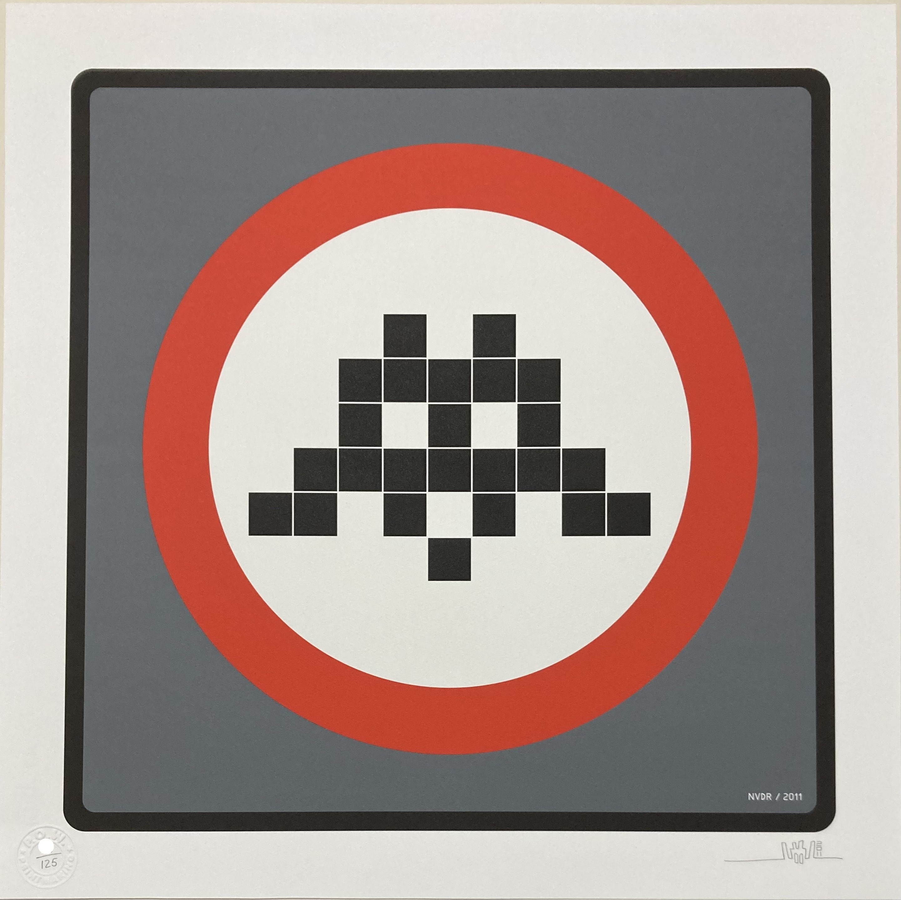 Invader, Warning Invader (Grey) Invader, Warning Invader (Grey)