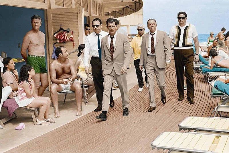 Terry O'Neill, Frank Sinatra on the Boardwalk, colourised Terry O'Neill, Frank Sinatra on the Boardwalk, colourised
