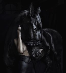Fotografien, All That Was Me is Gone (L), Isabelle van Zeijl
