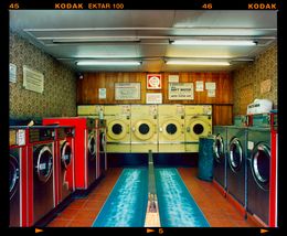 Photography, Washeteria - Looking In, London, Richard Heeps