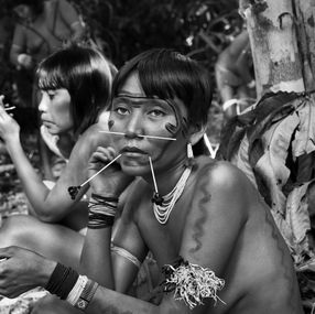 Photographie, Josane and Aldeni, Residents of Communities in the Demini River Region, Yanomami Indigenous Territory, State of Amazonas, Brazil (XL), Sebastião Salgado