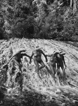 Fotografien, Four Zo’é Women, Zo’é Indigenous Territory, State of Pará, Brazil (L), Sebastião Salgado