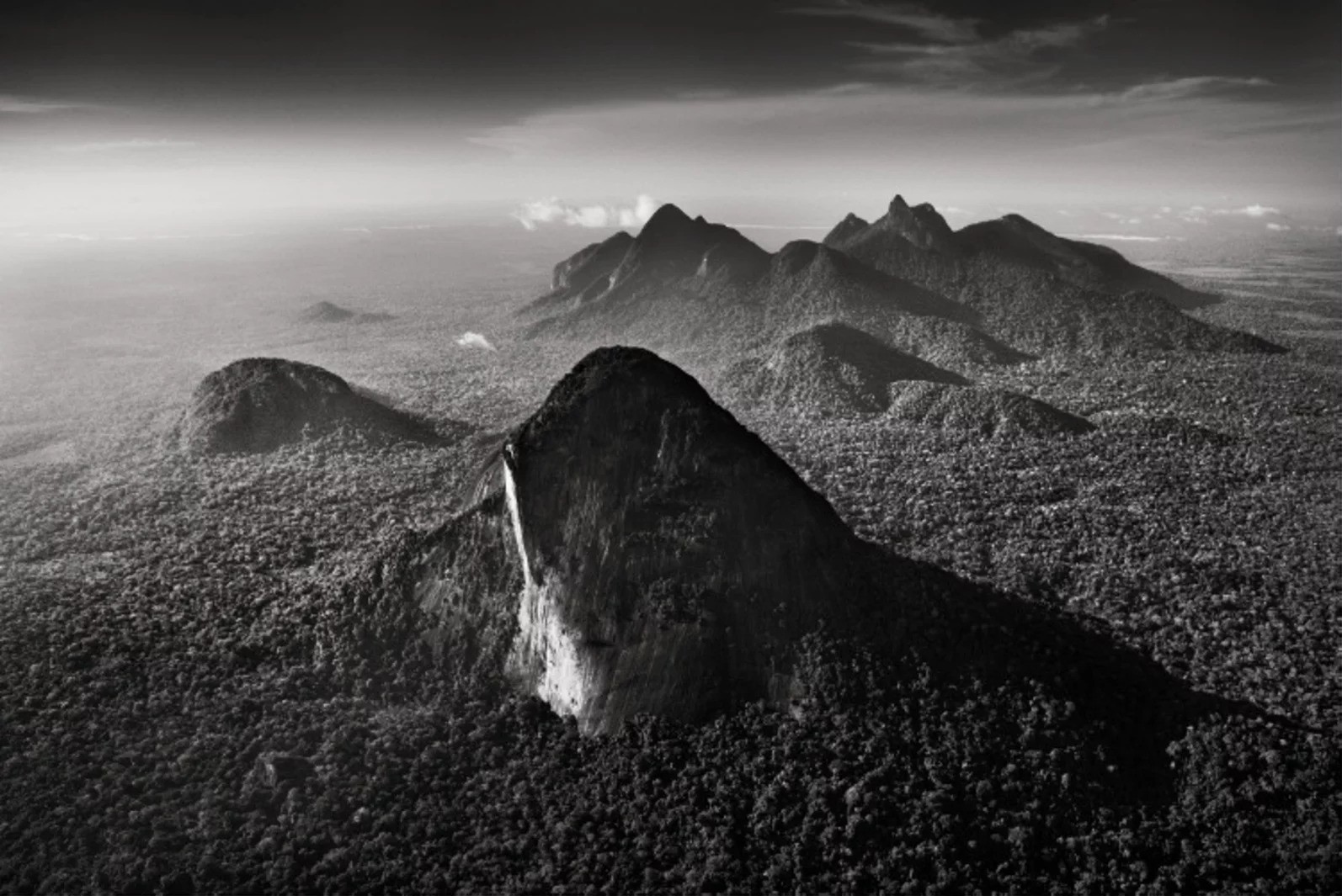 Sebastião Salgado, Sleeping Beauty Mountains - São Gabriel da Cachoeira (S) Sebastião Salgado, Sleeping Beauty Mountains - São Gabriel da Cachoeira (S)