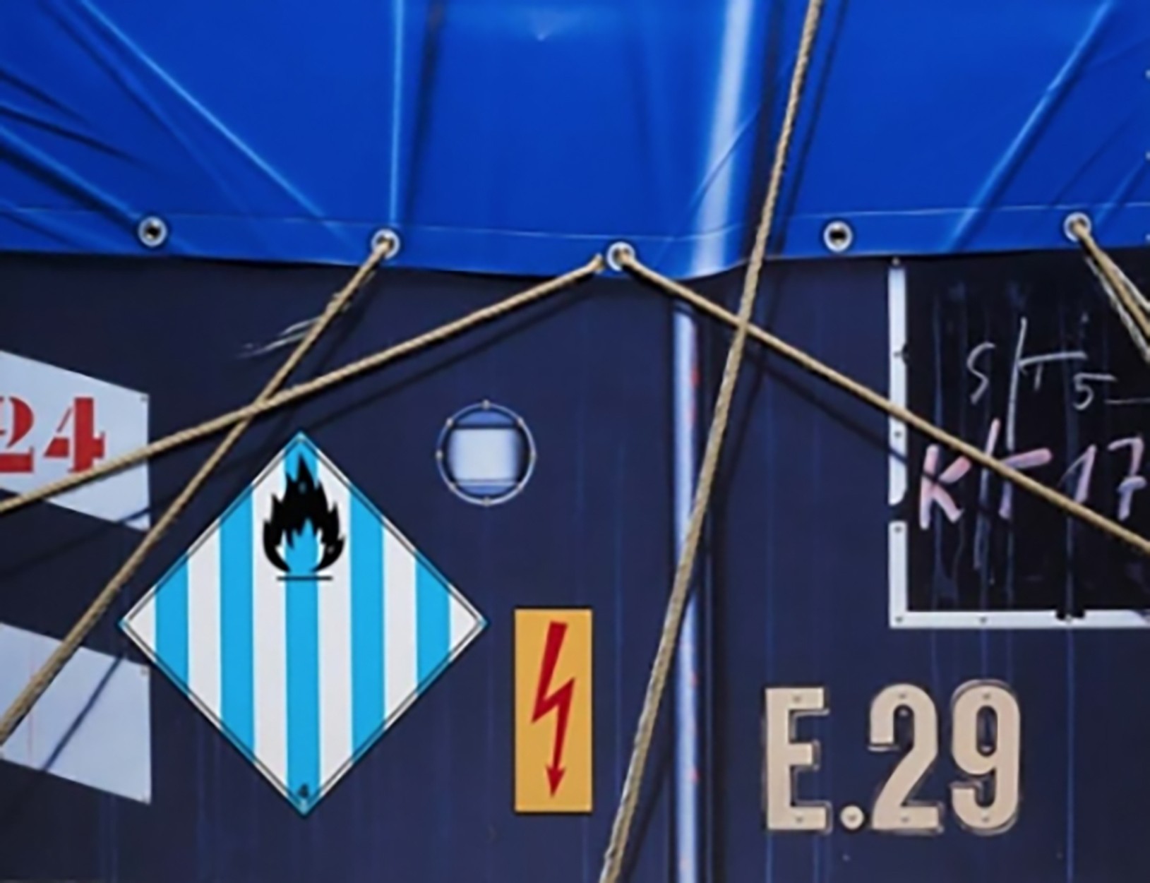 Peter Klasen, Container baché Peter Klasen, Container baché