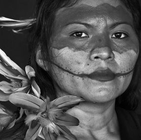 Photographie, Eliane, from the Yawanawá tribe, Kampa do Rio Amônea Indigenous Territory, State of Acre, Brazil (XL), Sebastião Salgado