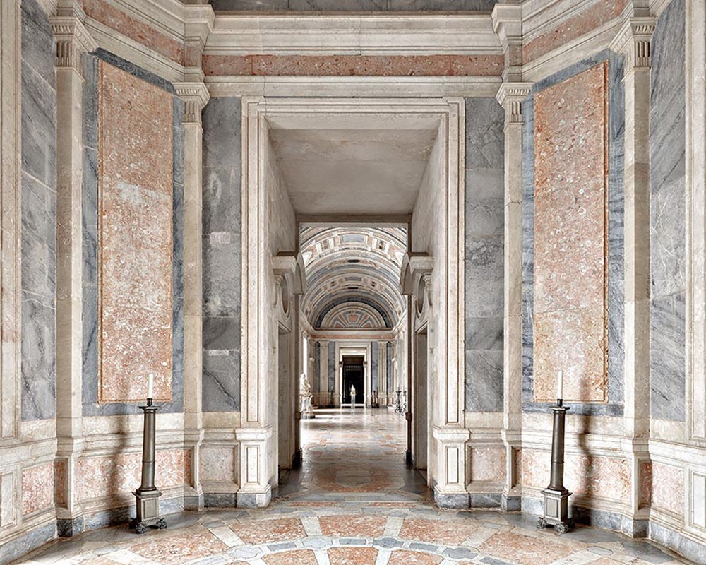 Massimo Listri, Biblioteca di Mafra V, Mafra, Portugal Massimo Listri, Biblioteca di Mafra V, Mafra, Portugal