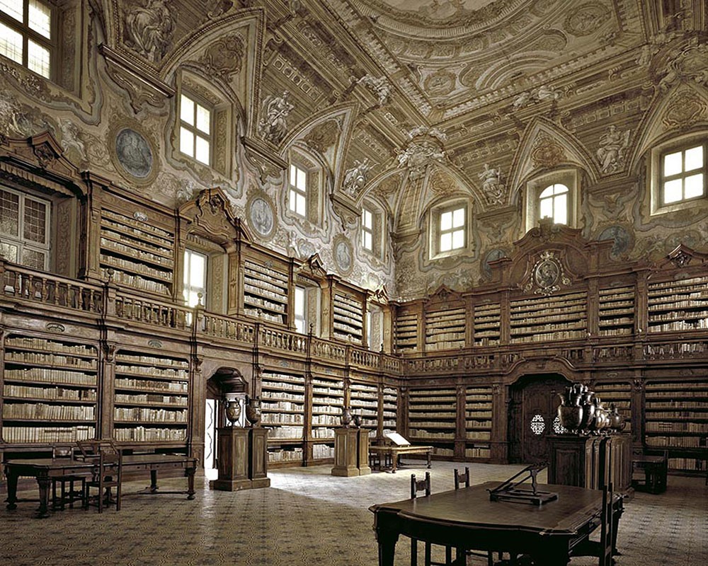 Massimo Listri, Biblioteca dei Girolamini, Naples, Italy Massimo Listri, Biblioteca dei Girolamini, Naples, Italy