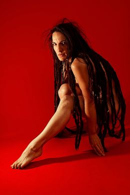Photography, Perseverance - Un Anonyme Nu Dans Le Salon - F051, Idan Wizen