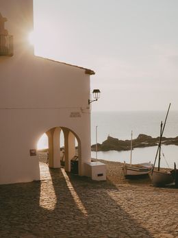 Photography, Morning Light in Plaça Port Bo, Arantza NT Photography
