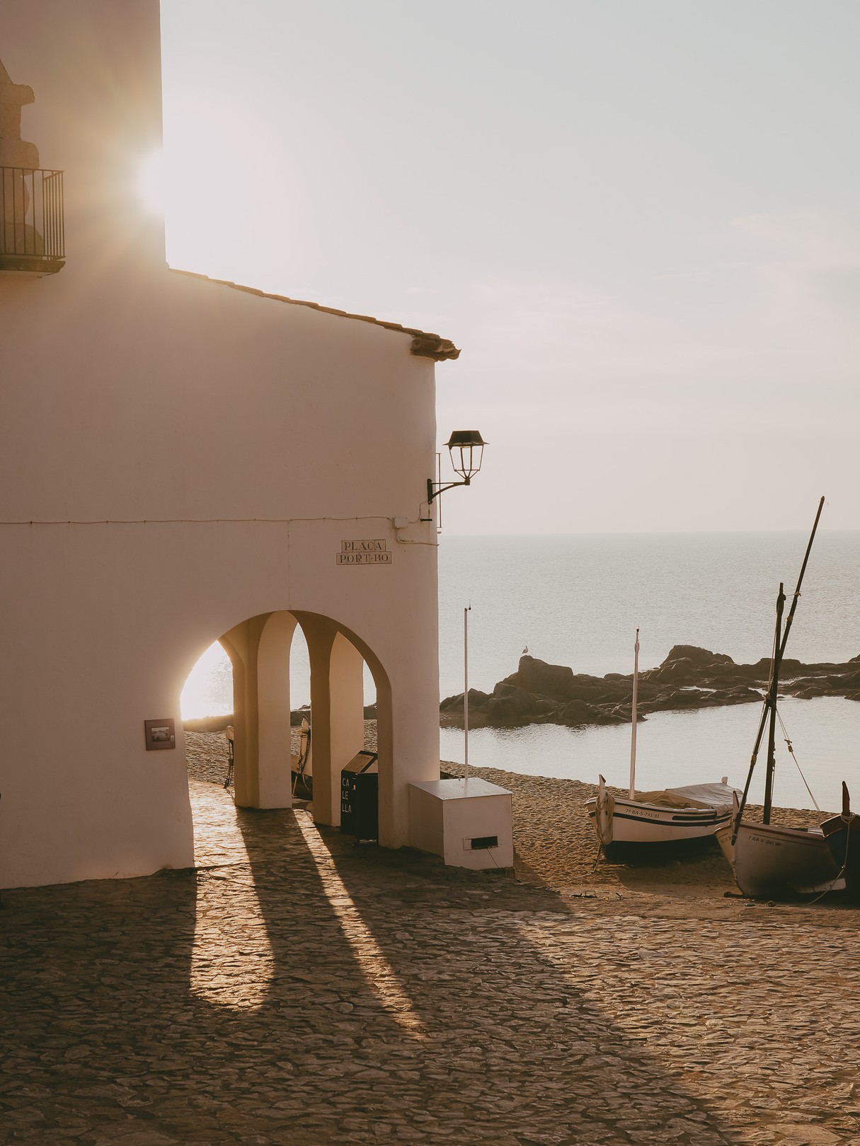 Arantza NT Photography, Morning Light in Plaça Port Bo Arantza NT Photography, Morning Light in Plaça Port Bo