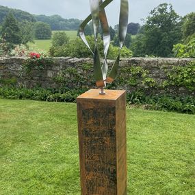 Sculpture, Kiss III, Tom Hiscocks