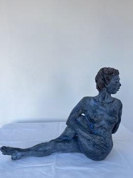 Skulpturen, La Torsion assise Ardha matsyendrasana, Brigitte De Cesco