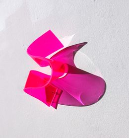 Sculpture, Neonroter Kringel VI, Selçuk Dizlek