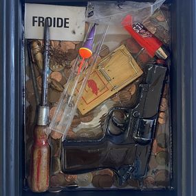 Skulpturen, Capsule, Aramis