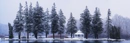 Fotografien, Panoramic winter scene with trees and a gazebo, Beyti Barbaros