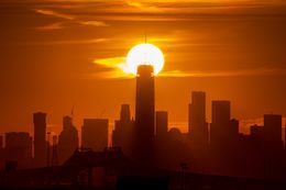 Fotografien, 1 World Trade Center at sunrise, Beyti Barbaros