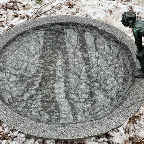 Sculpture, Meet in the Middle, Helle Rask Crawford