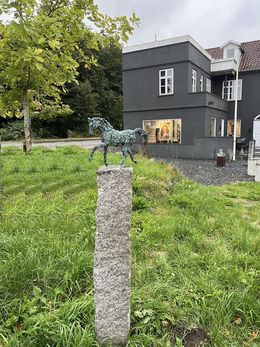Skulpturen, The golden Horse, Helle Rask Crawford