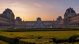 Photography, Réveil doré au Louvre, Théo Castillon