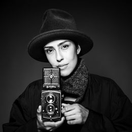 Photography, Andi with Rolleiflex in Yamamoto coat, Oliver Hadji
