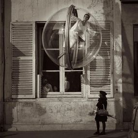 Photographie, Flower Girl Faces - Paris Harper's Bazaar, Melvin Sokolsky