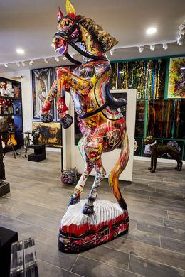Escultura, Chasing Horse Horse - Collectors favorite!, Art By Son