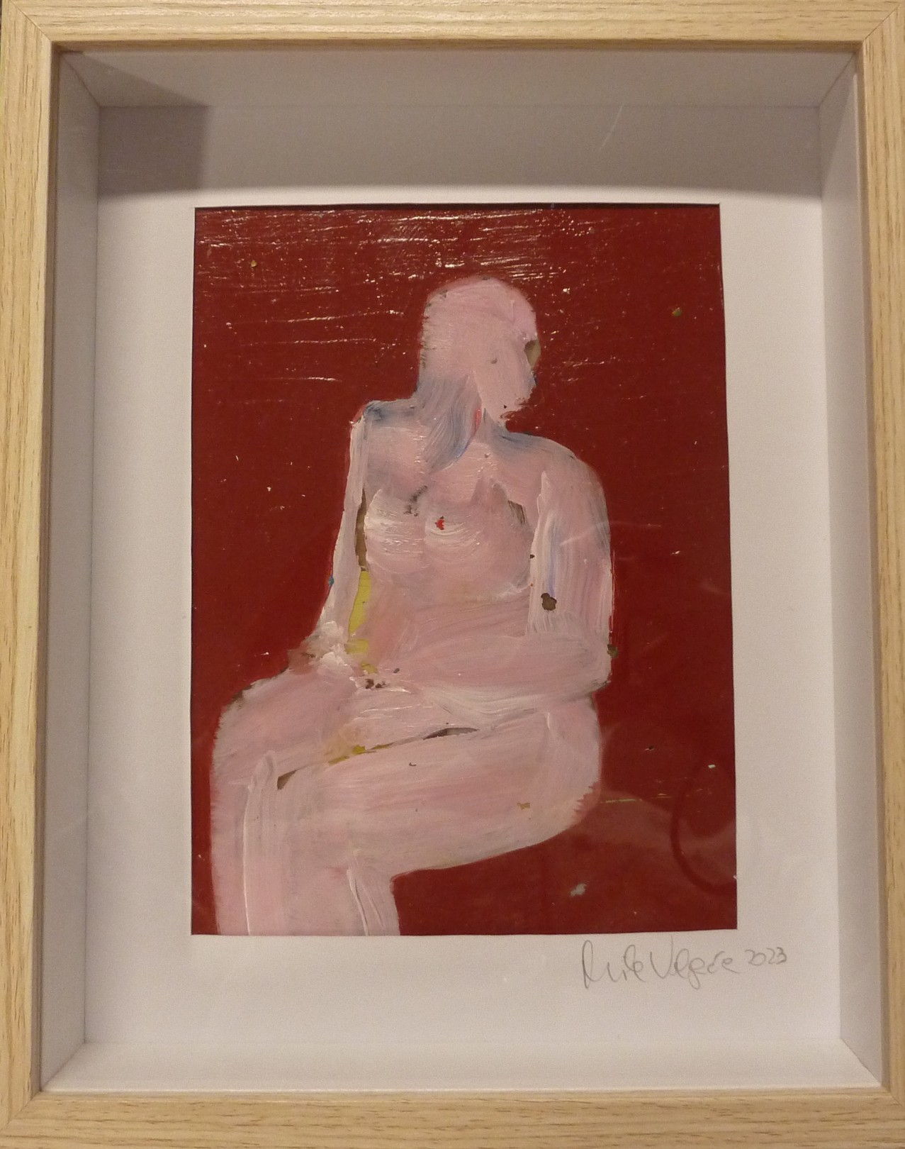 Mila Veljac'a, Im Raum - Figur in Rosa und Rot Mila Veljac'a, Im Raum - Figur in Rosa und Rot