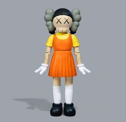 Design, Young-Hee - Squid Game, Kaws