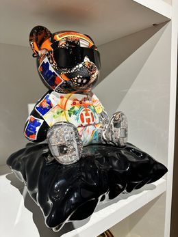 Sculpture, Bear coussin Admit one, Naor