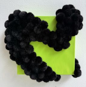 Skulpturen, Textured Neon Heart – Bold 3D Mixed Media Artwork with Faux Fur on Canvas, Victo