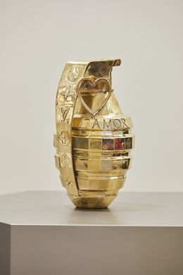 Sculpture, Love is battlefield (1), Jorn Van Hoorn