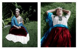 Photographie, Frida Kahlo in the Blue House, Coyoacán, Mexico. 1943. Diptych Color portraits, Leo Matiz