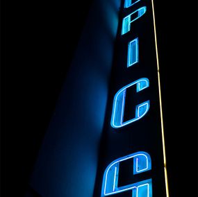 Fotografien, Very Tropical But At Night. Color Photography, Juan Pablo Castro