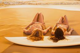 Stampe, Gal Pals Golden Sand and Glittery, Carrie Graber