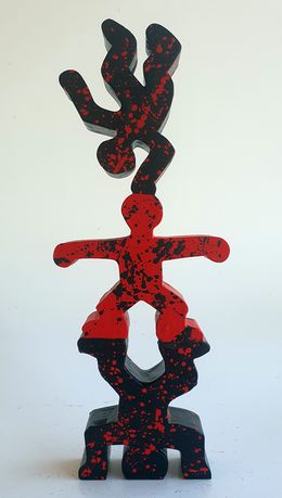 Sculpture, 3 acrobates Haring, Spaco