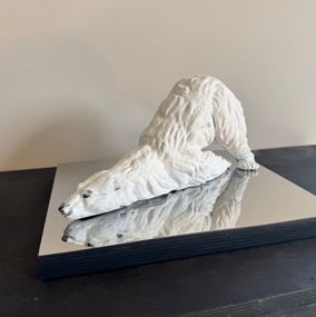 Sculpture, Polar bear Relaxing, Xavier Wttrwulghe