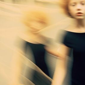 Fotografien, Dance of siblings, 4Everkurious